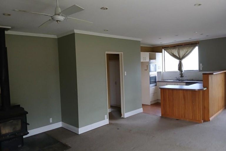 Photo of property in 35 Lauder-omakau Road, Omakau, 9376