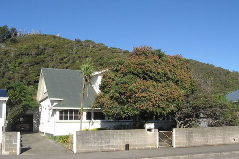 Photo of property in 55 Marine Parade, Eastbourne, Lower Hutt, 5013