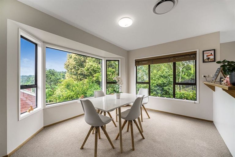 Photo of property in 1/5 Tree View Avenue, Glenfield, Auckland, 0629