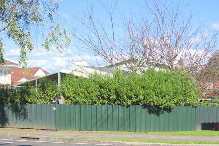 Photo of property in 34 Russell Road, Manurewa, Auckland, 2102