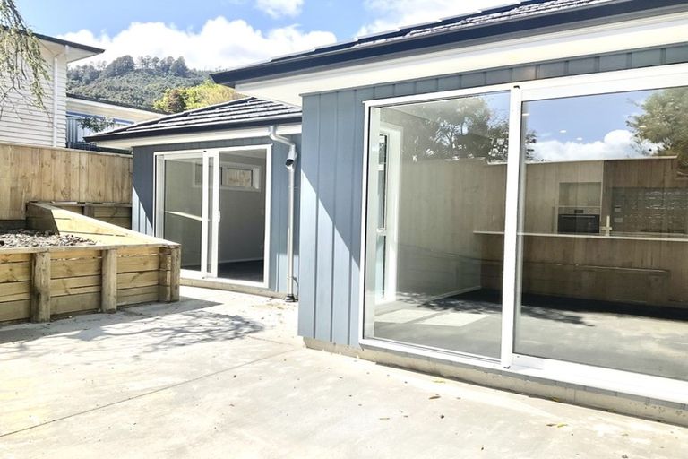 Photo of property in 92a Horoeka Street, Stokes Valley, Lower Hutt, 5019