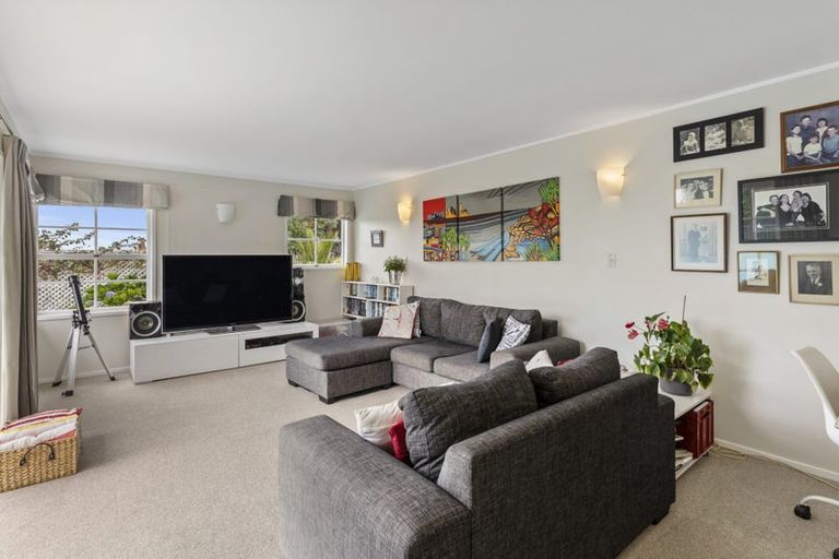 Photo of property in 85 Glenmore Road, Sunnyhills, Auckland, 2010