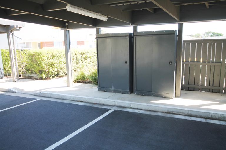 Photo of property in 1/100 Edinburgh Street, Pukekohe, 2120