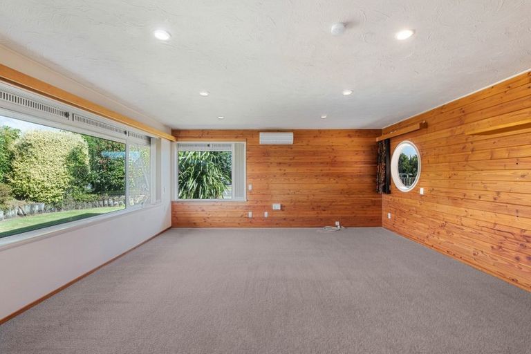 Photo of property in 1 Luxor Place, Pomare, Rotorua, 3015