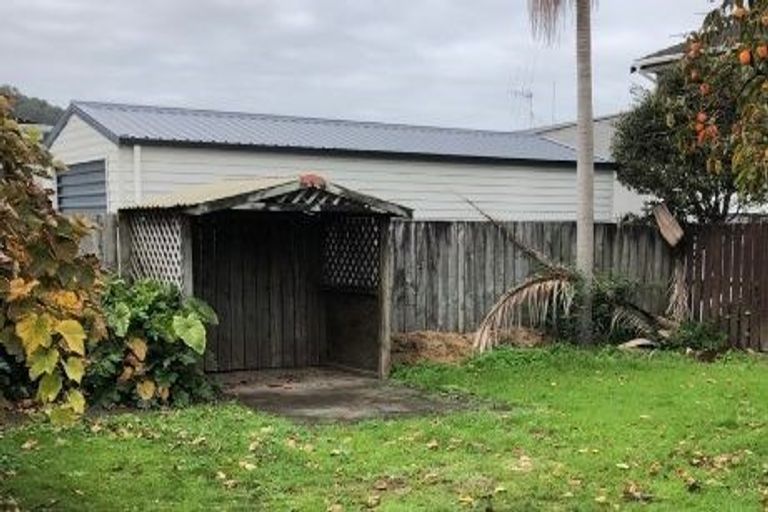 Photo of property in 8 Shortland Street, Regent, Whangarei, 0112