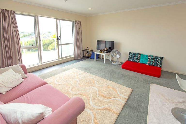 Photo of property in 340 Gulf Harbour Drive, Gulf Harbour, Whangaparaoa, 0930