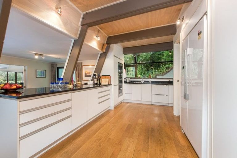 Photo of property in 75 Park Hill Road, Birkenhead, Auckland, 0626