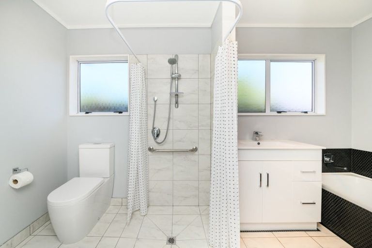 Photo of property in 7a Karamu Avenue, Takaro, Palmerston North, 4410