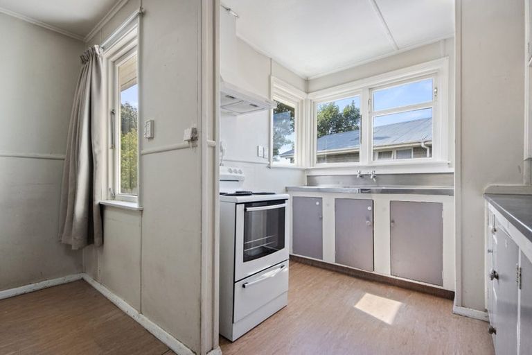 Photo of property in 18 Paddington Street, Northcote, Christchurch, 8052