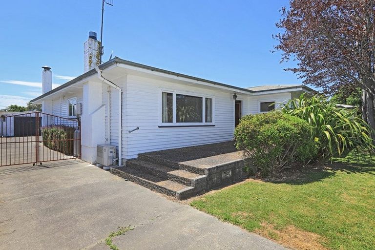 Photo of property in 38 Hillary Crescent, Maraenui, Napier, 4110