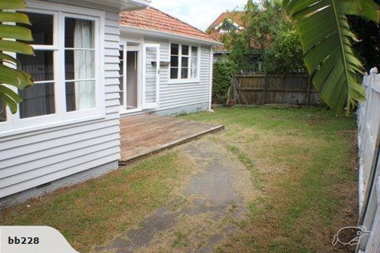 Photo of property in 228 Hurstmere Road, Takapuna, Auckland, 0622