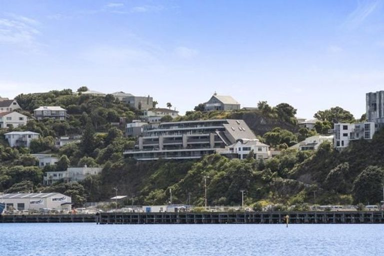 Photo of property in Shelley Bay Terraces, 3/61 Maupuia Road, Maupuia, Wellington, 6022