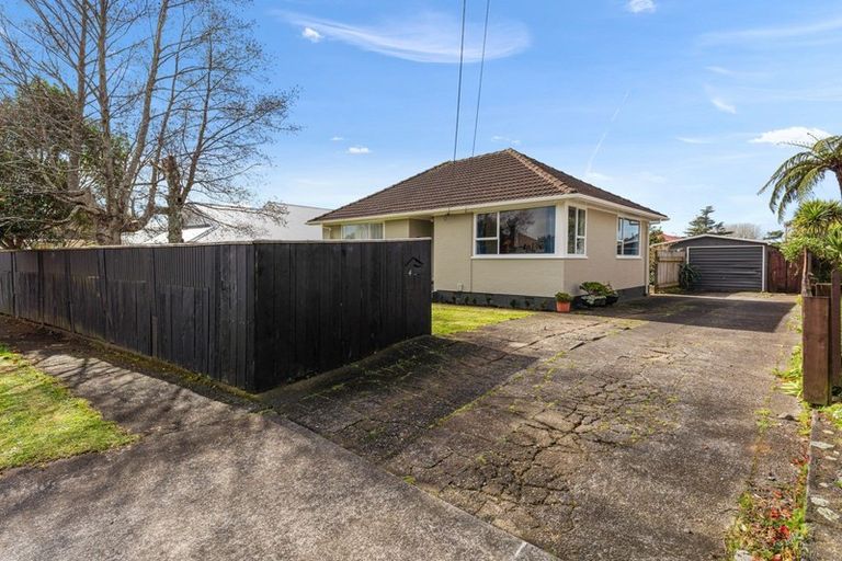 Photo of property in 4 Raleigh Street, Vogeltown, New Plymouth, 4310