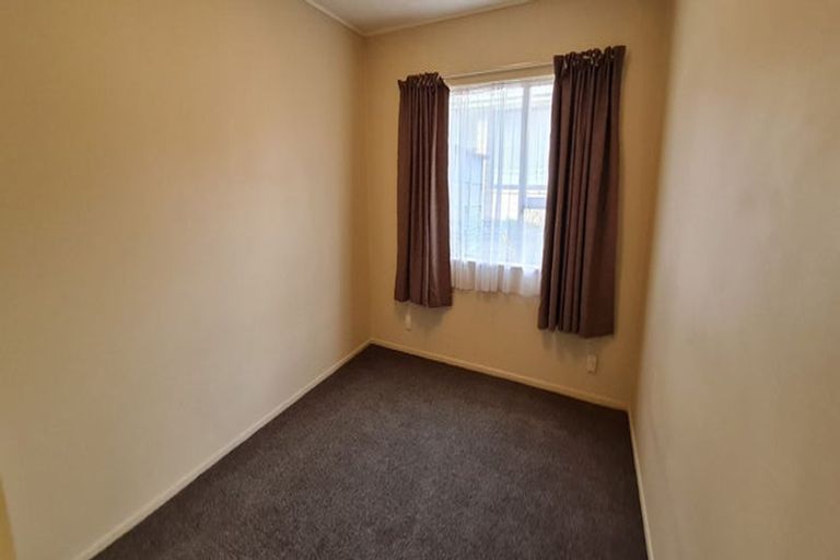 Photo of property in 11a Royal Crescent, Saint Kilda, Dunedin, 9012