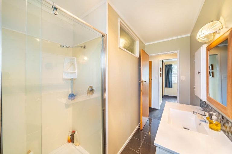 Photo of property in 10 Clematis Grove, Maungaraki, Lower Hutt, 5010