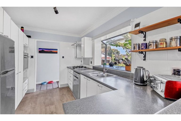 Photo of property in 12 Gibbs Drive, Woodend, 7610