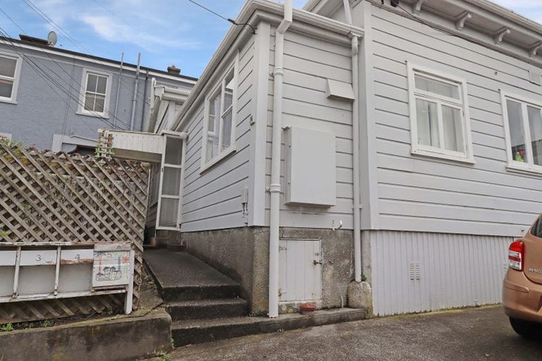 Photo of property in 4/14 Arlington Street, Mount Cook, Wellington, 6011