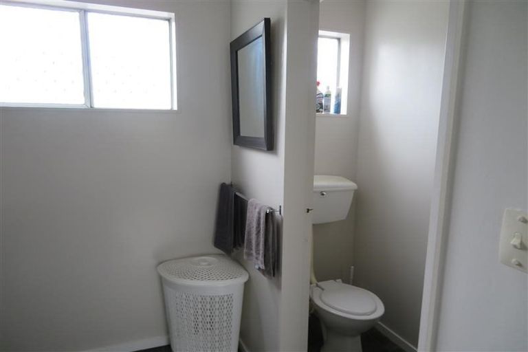 Photo of property in 28b Leighton Avenue, Waiwhetu, Lower Hutt, 5010