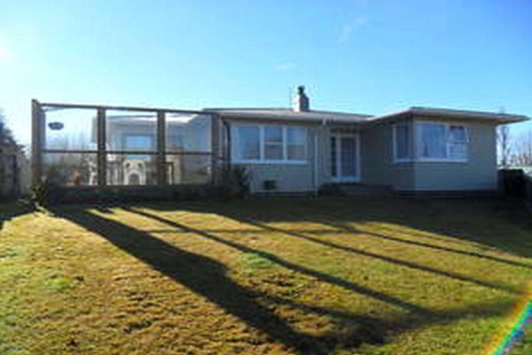 Photo of property in 8 Peter Place, Mangakakahi, Rotorua, 3015