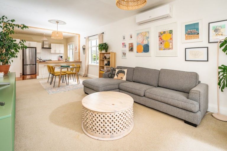 Photo of property in 2/11 Retter Street, Paparangi, Wellington, 6037