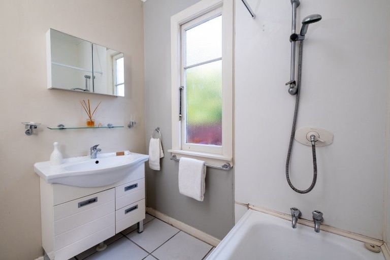 Photo of property in 2/101 Maddison Street, Akina, Hastings, 4122