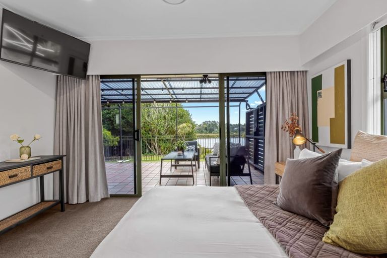 Photo of property in 2 Wharf Road, Te Atatu Peninsula, Auckland, 0610