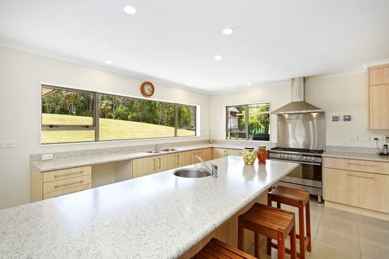 Photo of property in 50 Bing Lucas Drive, Tawa, Wellington, 5028