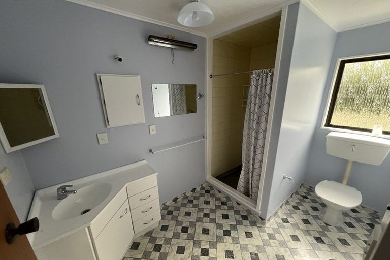 Photo of property in 25 Ngatitoa Street, Tawa, Wellington, 5028