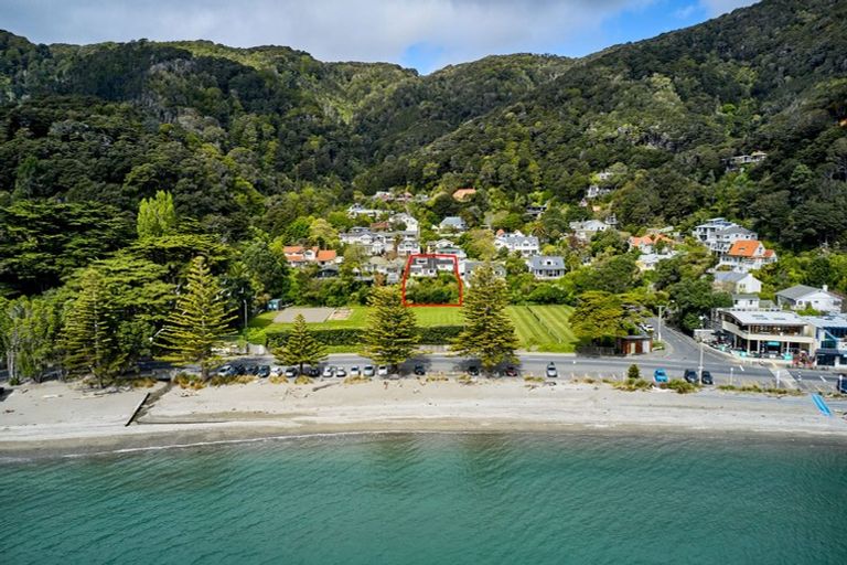 Photo of property in 5 Tui Road, Days Bay, Lower Hutt, 5013