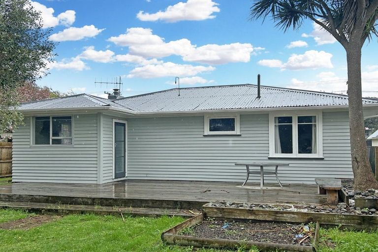 Photo of property in 73 Martin Road, Paraparaumu Beach, Paraparaumu, 5032