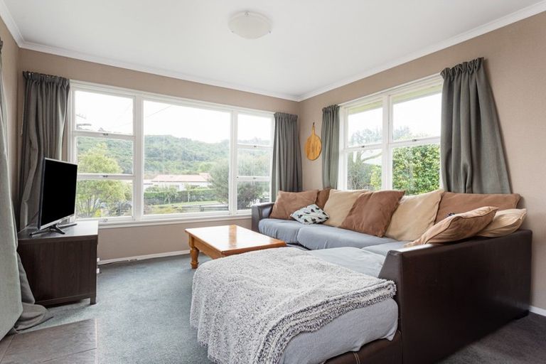 Photo of property in 85 Hampden Street, Picton, 7220