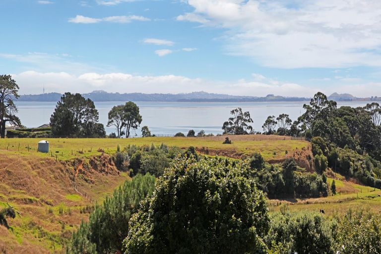 Photo of property in 481b Grahams Beach Road, Manukau Heads, Waiuku, 2684