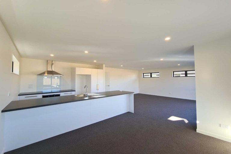 Photo of property in 6 Harry Manship Crescent, Halswell, Christchurch, 8025