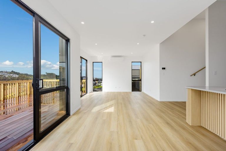 Photo of property in 24 Kikorangi Drive, Wainui, 0992