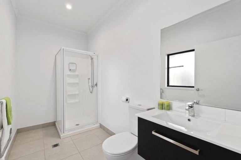 Photo of property in 3 Frank Gill Road, Hobsonville, Auckland, 0616