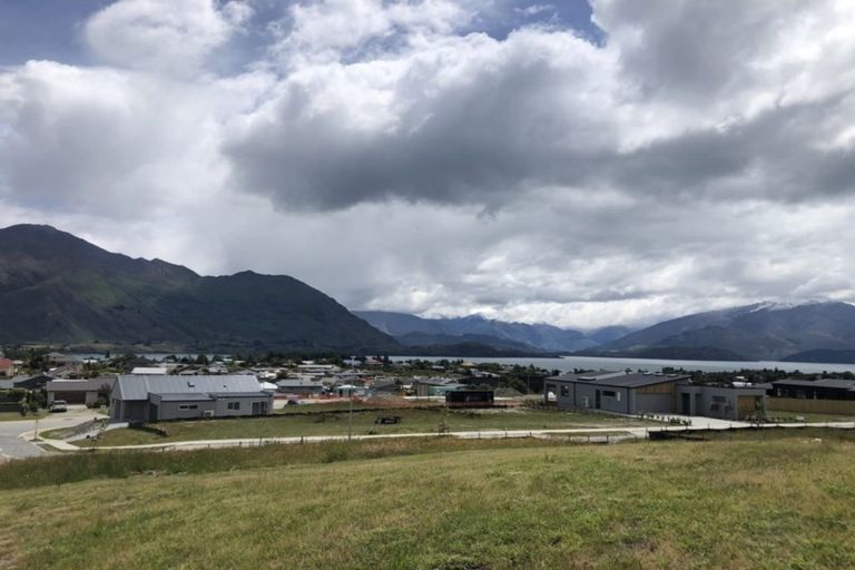 Photo of property in 12 Landsborough Lane, Wanaka, 9305