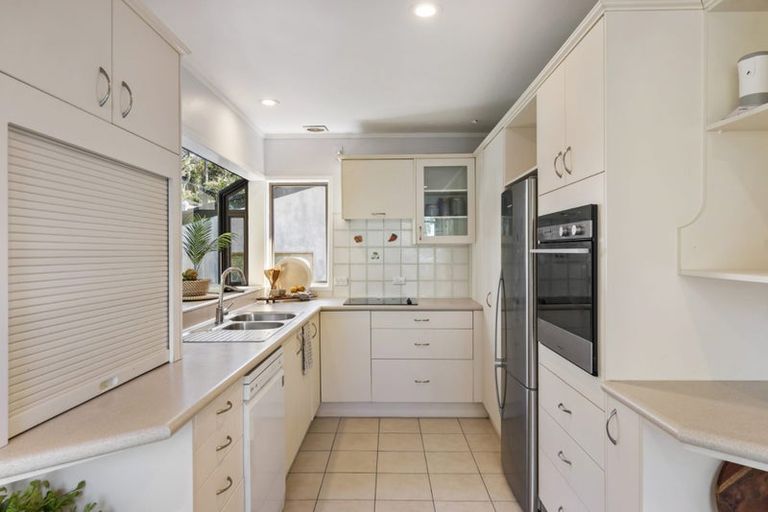 Photo of property in 29 Calman Place, Chatswood, Auckland, 0626