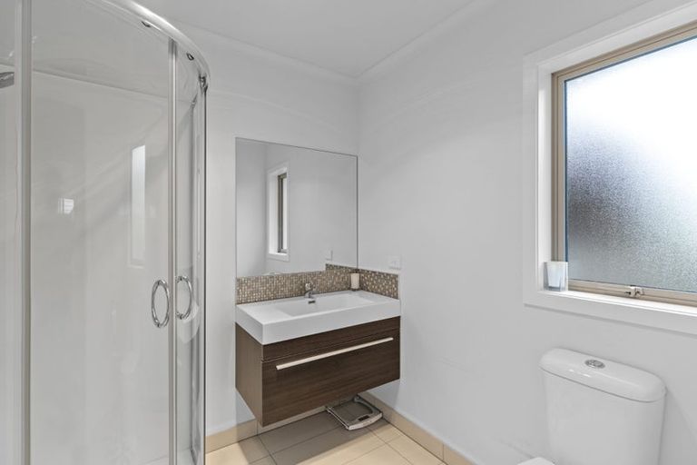 Photo of property in 11 Southbrook Close, Glenview, Hamilton, 3206