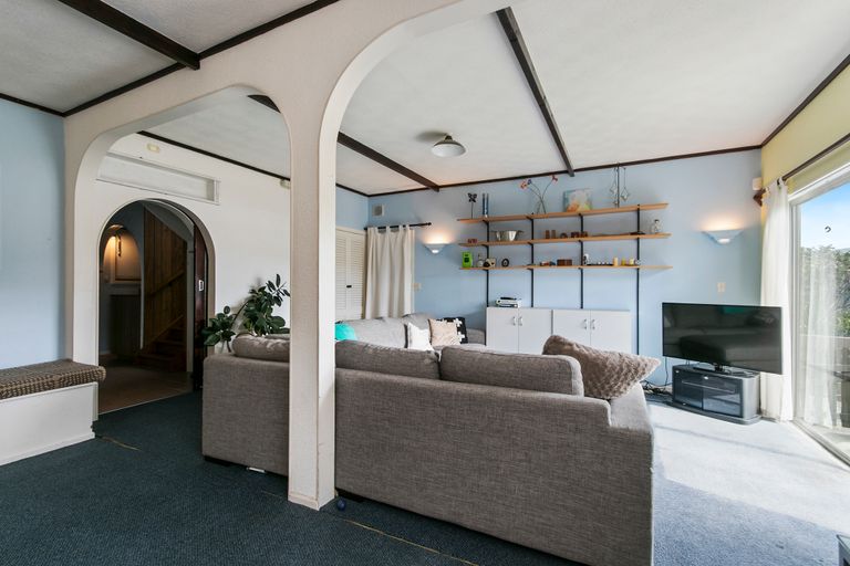 Photo of property in 26 Kingsley Street, Stokes Valley, Lower Hutt, 5019