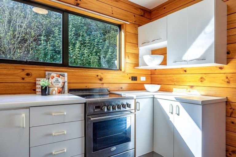 Photo of property in 16 Frank Street, Oneroa, Waiheke Island, 1081