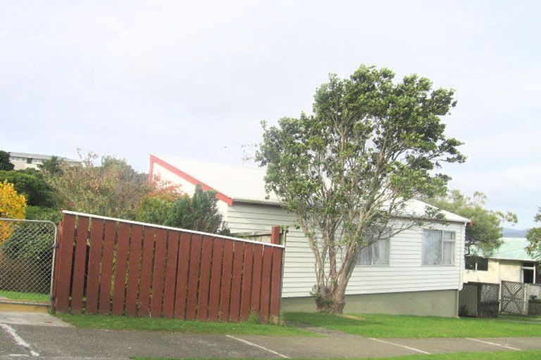 Photo of property in 204 Dowse Drive, Maungaraki, Lower Hutt, 5010