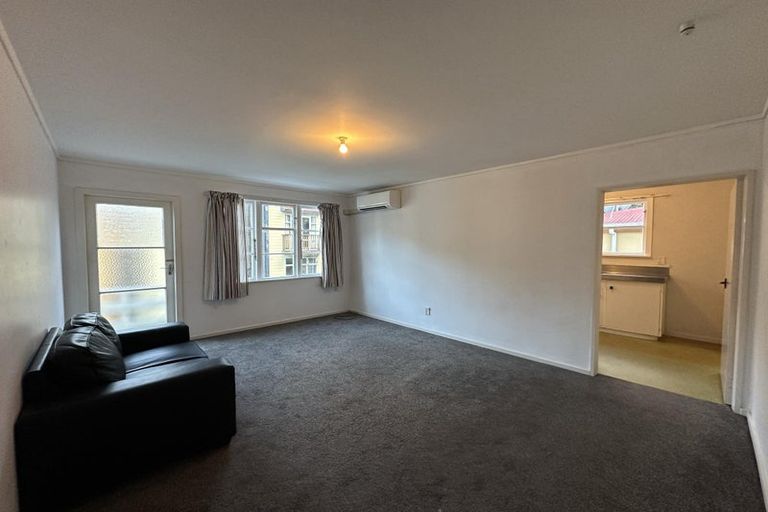 Photo of property in 142 Aro Street, Aro Valley, Wellington, 6021