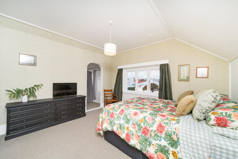 Photo of property in 103 Featherston Street, Takaro, Palmerston North, 4412