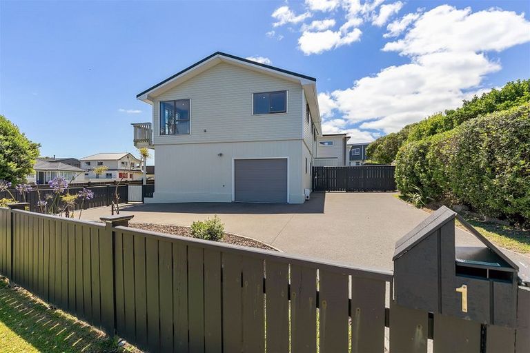 Photo of property in 1 John Street, Titahi Bay, Porirua, 5022