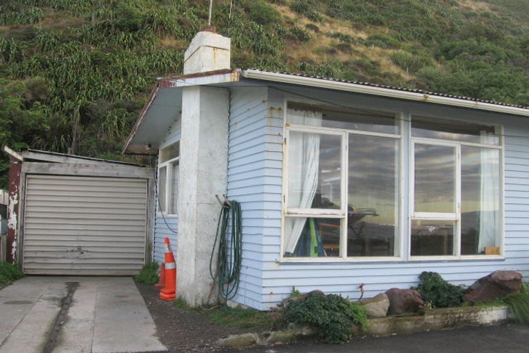 Photo of property in 164 Owhiro Bay Parade, Owhiro Bay, Wellington, 6023