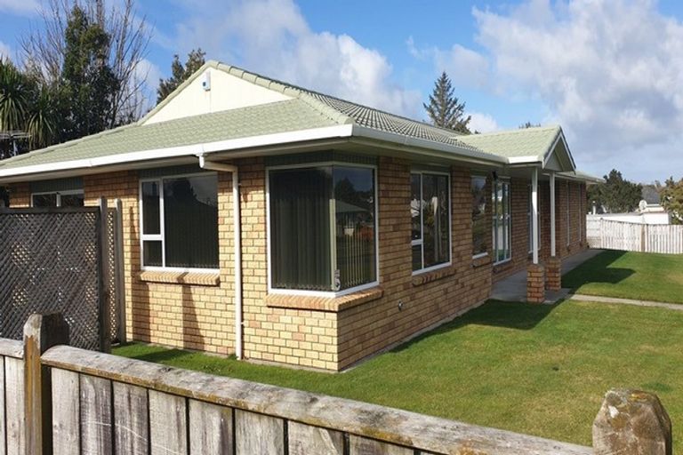 Photo of property in 2a Hamlet Street, Stratford, 4332