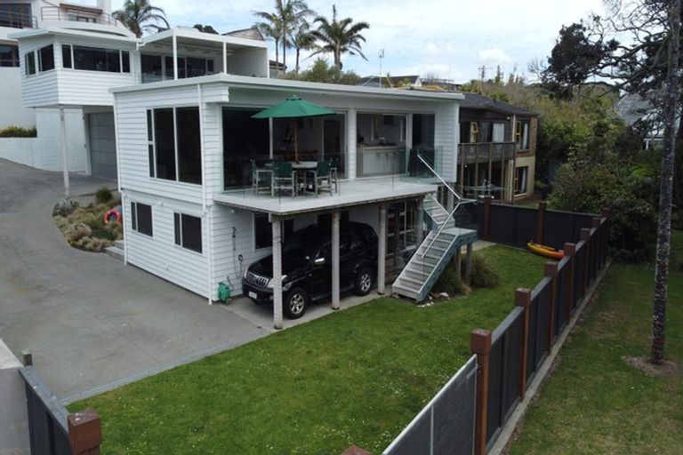 Photo of property in 16 Whitby Crescent, Mairangi Bay, Auckland, 0630