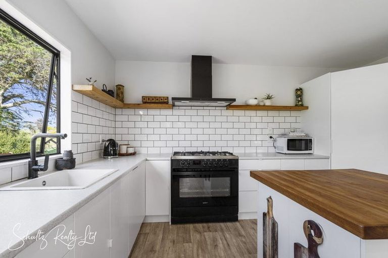 Photo of property in 316 Mountain Road, Maungaturoto, 0587