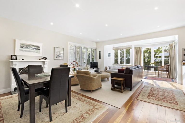 Photo of property in 60 Hobson Street, Thorndon, Wellington, 6011