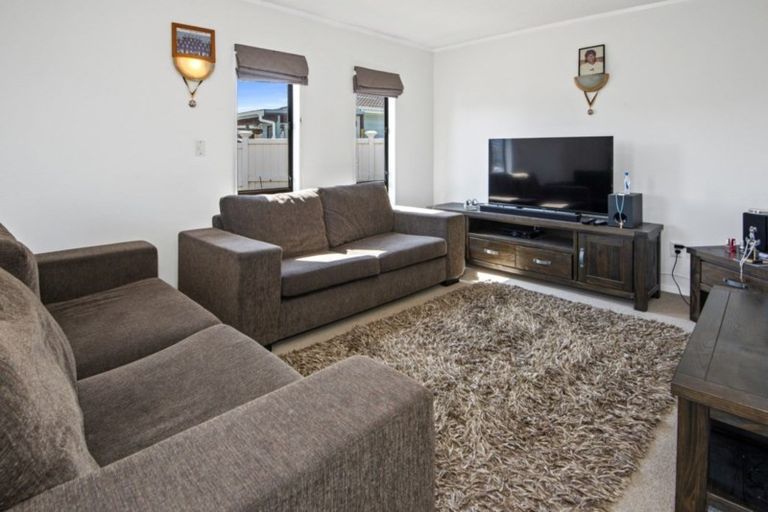 Photo of property in 39 Greenstone Place, Clover Park, Auckland, 2019